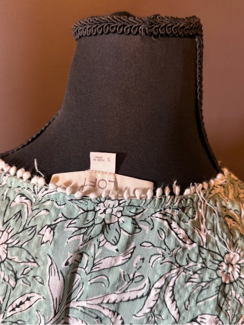 LOFT Mint Green Floral Lace-Trim V-Neck Blouse - Picture 3 of 4